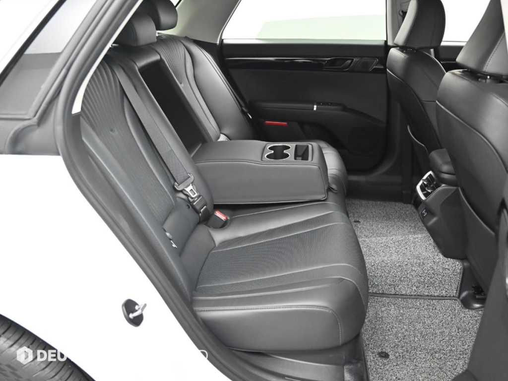 HYUNDAI Grandeur - Vista 12
