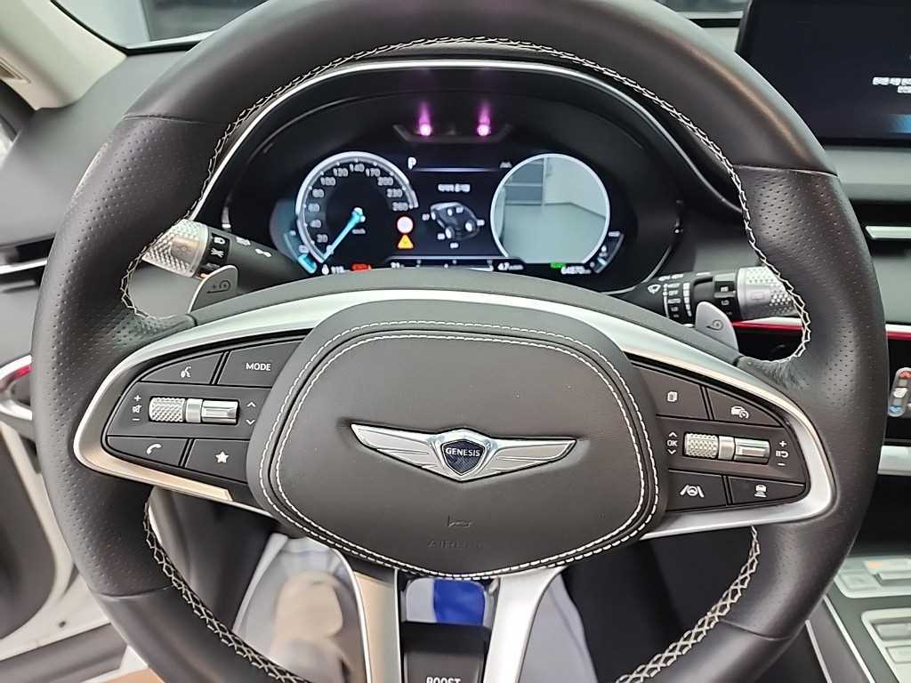Genesis GV70 - Vista 9