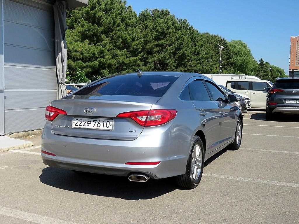 HYUNDAI Sonata - Vista 4