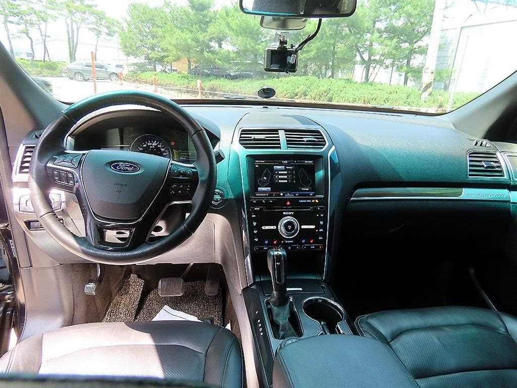 Ford Explorer - Vista 7