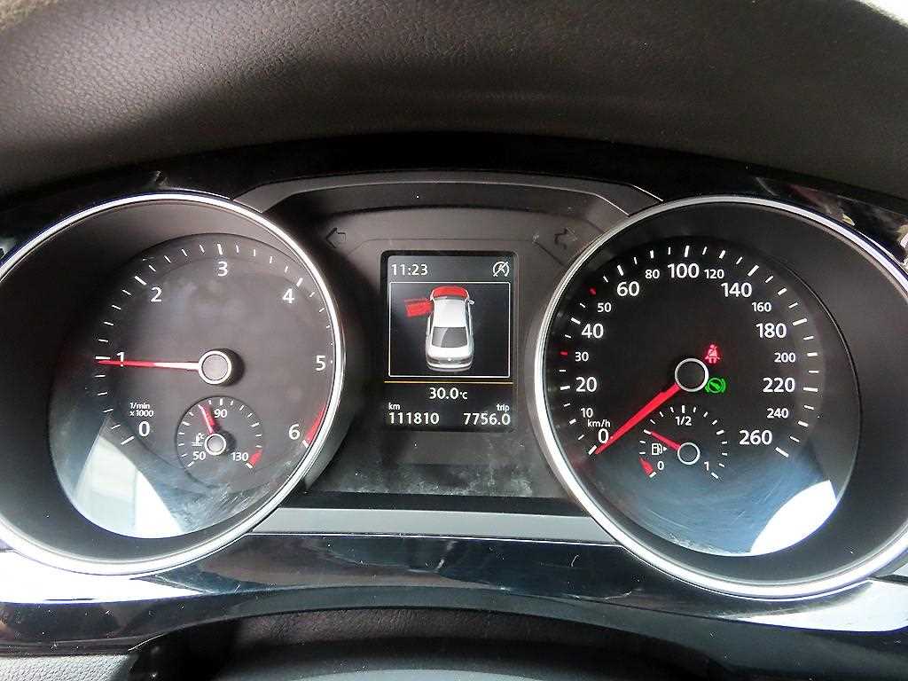 Volkswagen Jetta - Vista 9