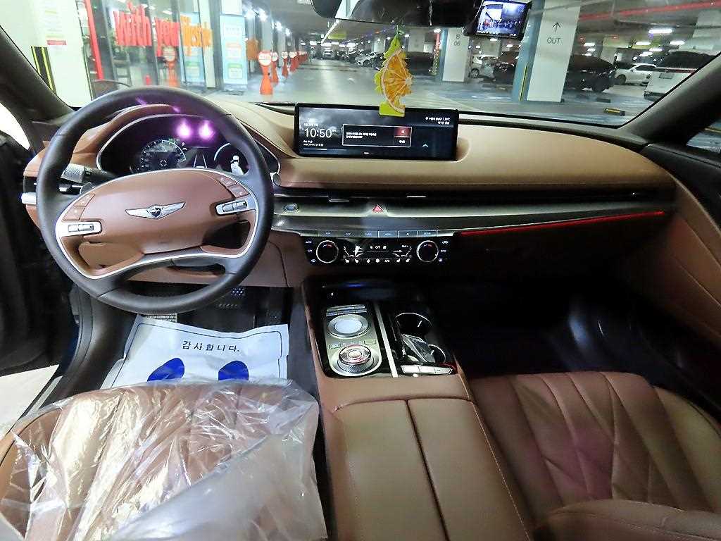 Genesis G80 - Vista 10