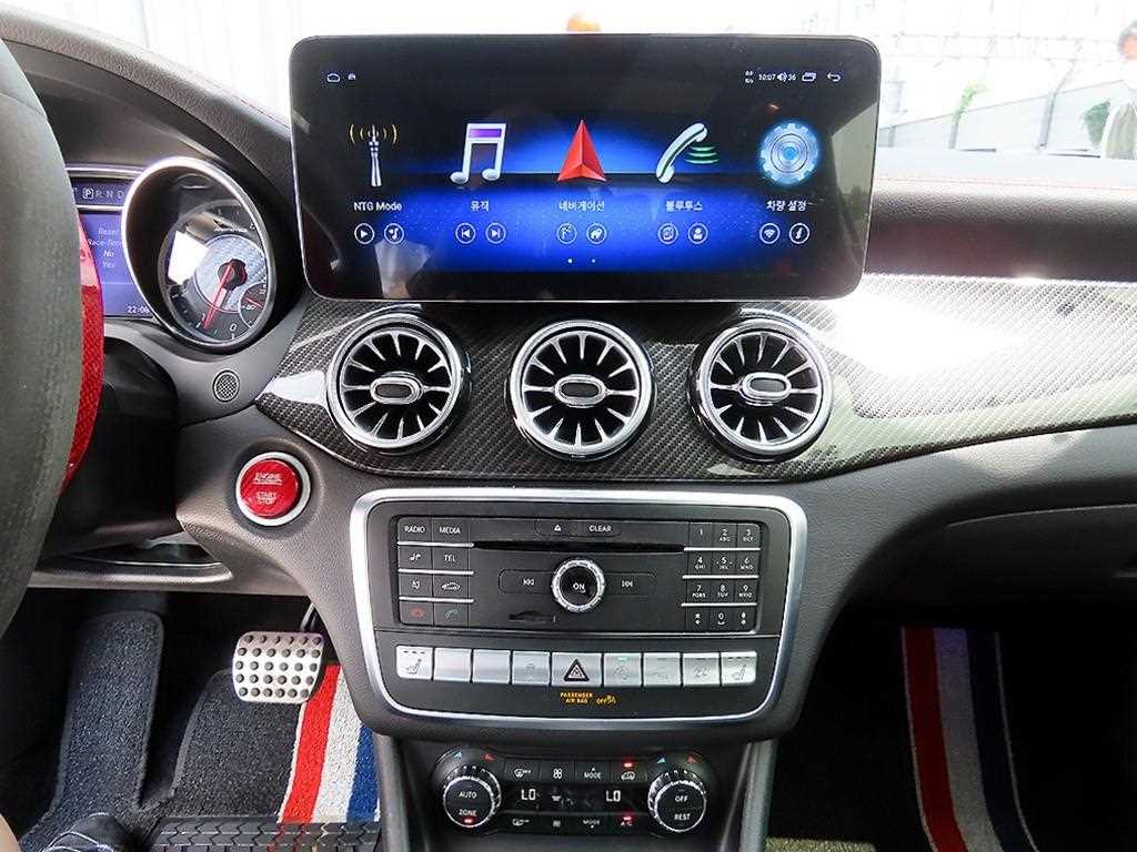 Mercedes Benz GLA Class - Vista 12