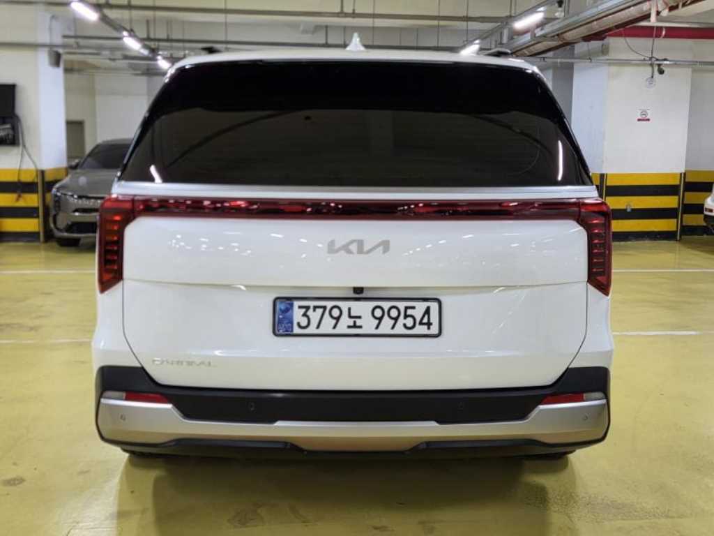 KIA Carnival - Vista 3