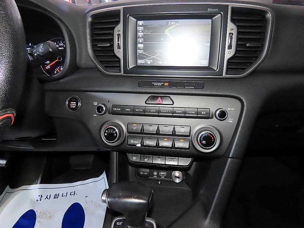 KIA Sportage - Vista 11