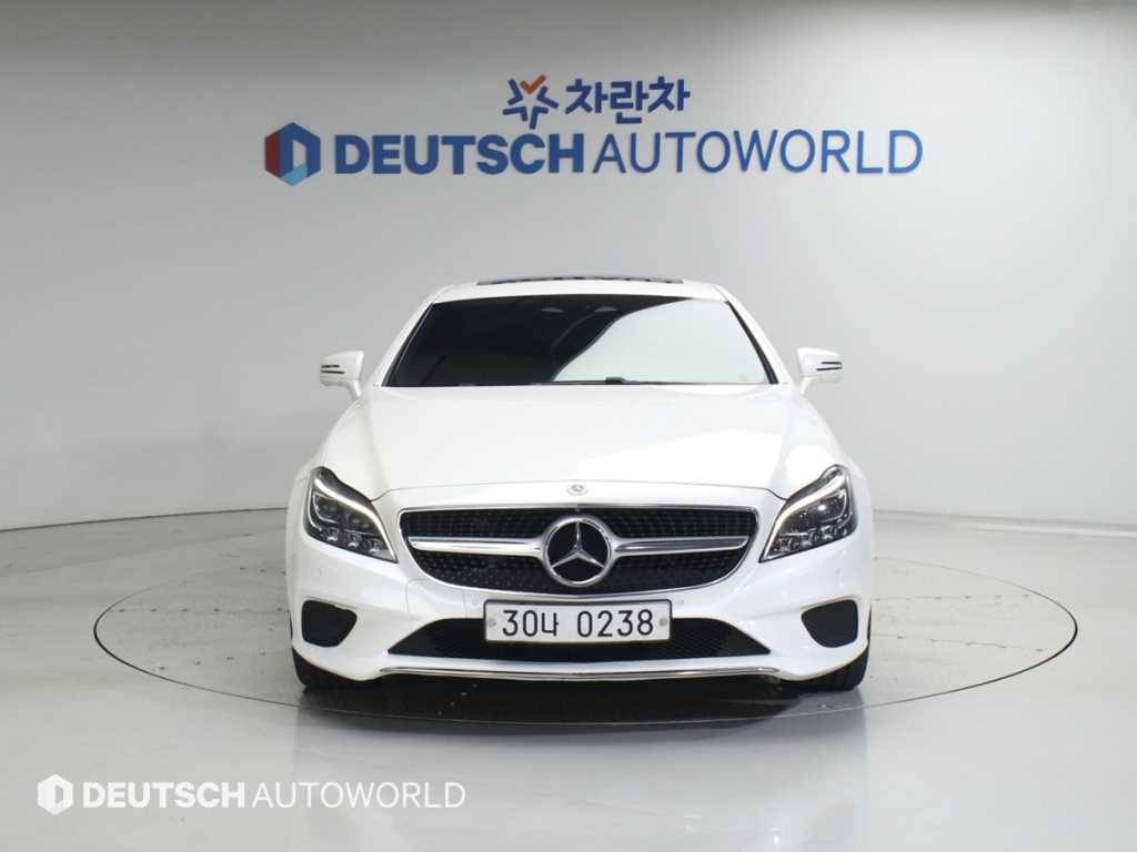 Mercedes Benz CLS Class - Vista 3