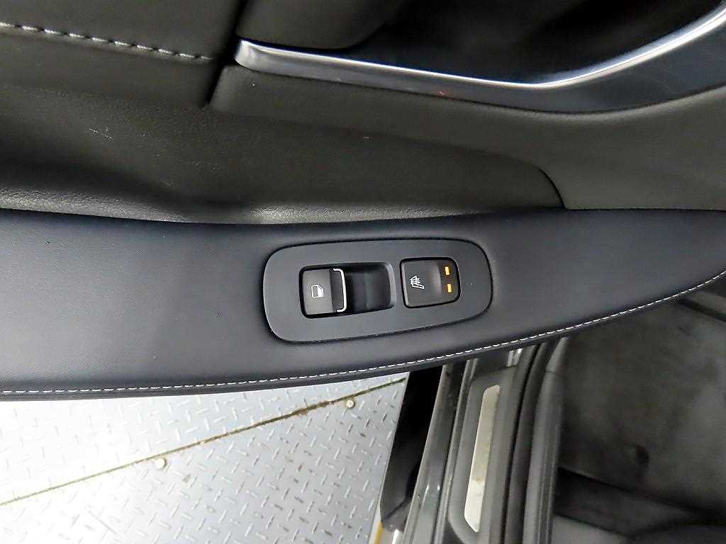 HYUNDAI Sonata - Vista 12