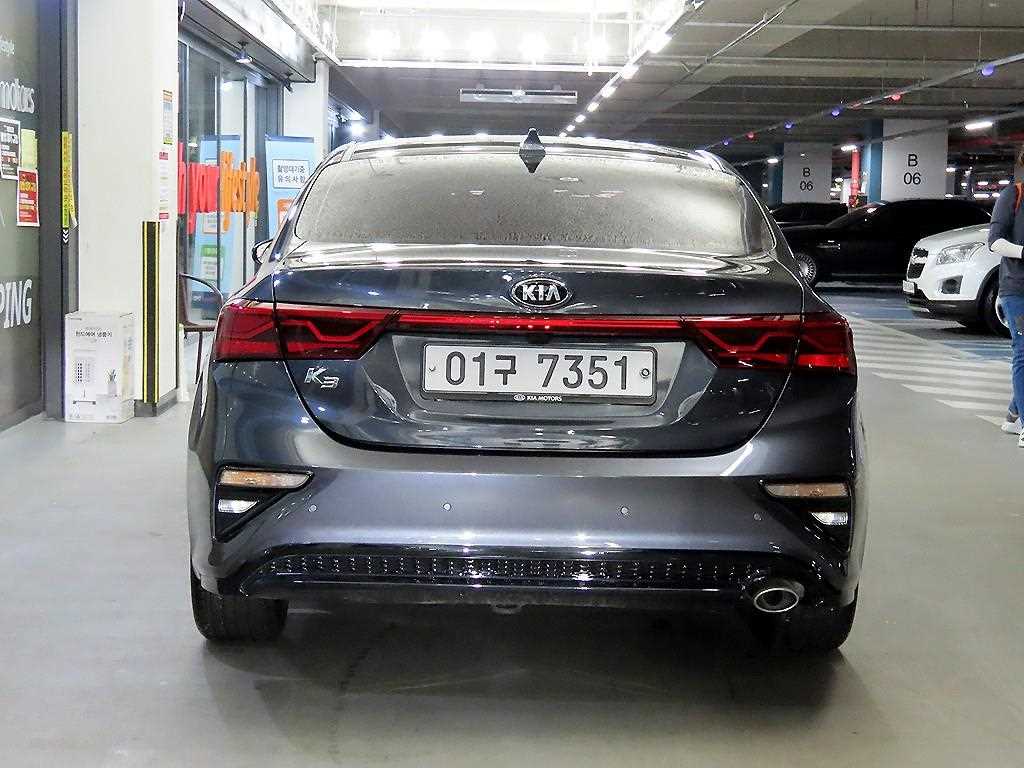 KIA K3 - Vista 5