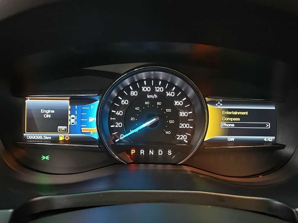Ford Explorer - Vista 6
