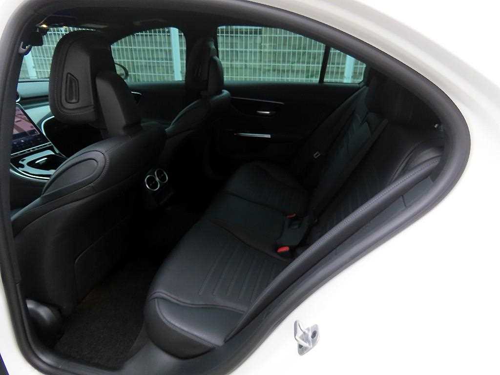 Mercedes Benz C Class - Vista 7