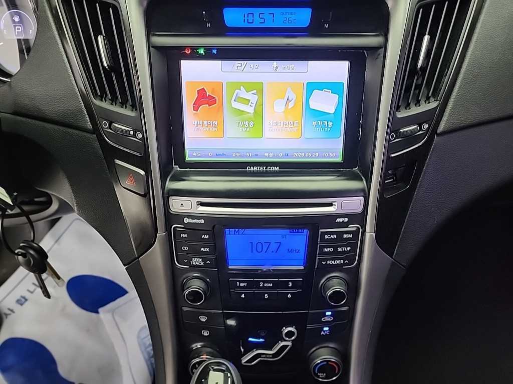 HYUNDAI Sonata - Vista 10