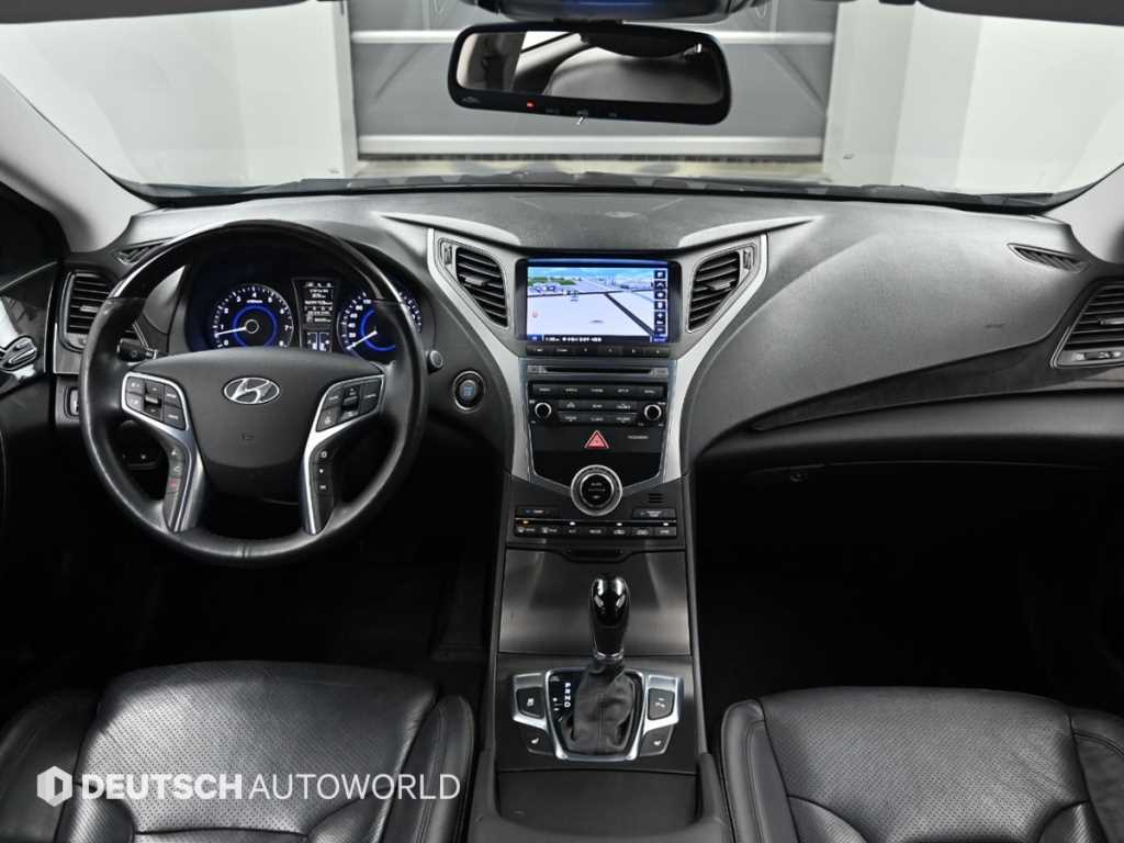 HYUNDAI Grandeur - Vista 7