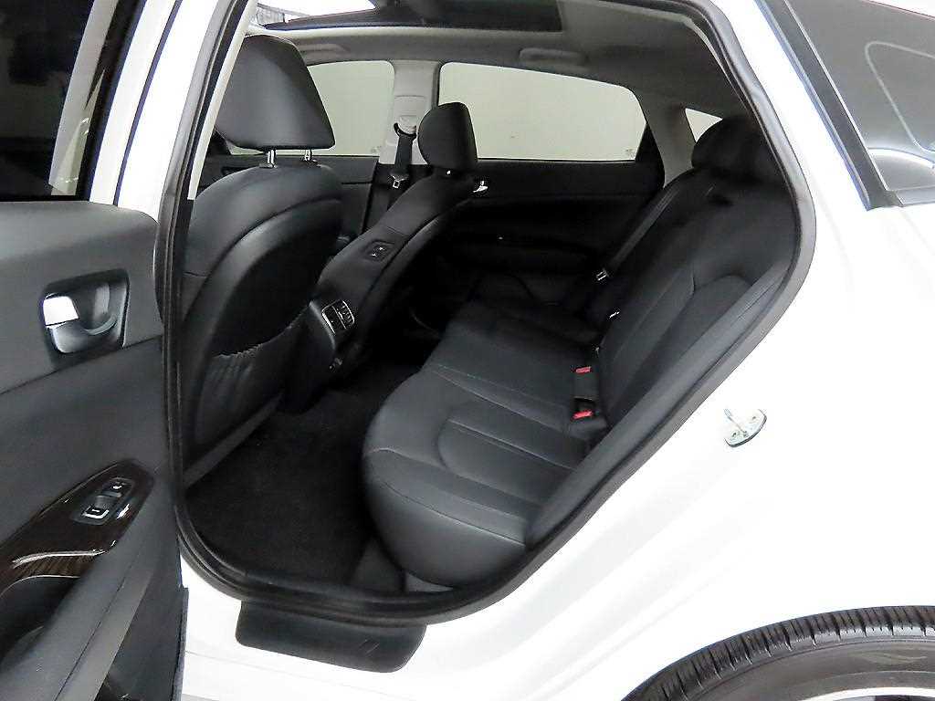 KIA K5 - Vista 6