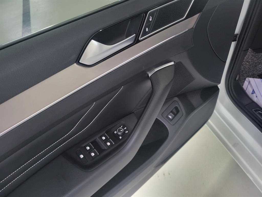 Volkswagen Passat 2022 Blanco - Importación desde Corea - HF Imports Iquique - Foto 17