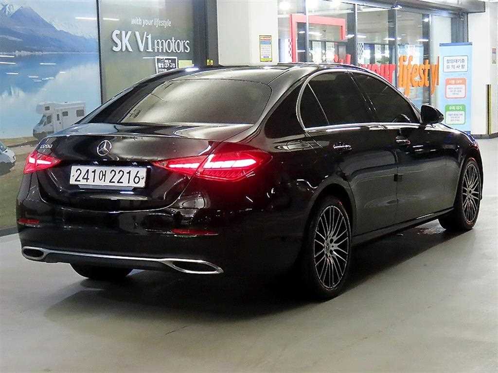 Mercedes Benz C Class - Vista 4
