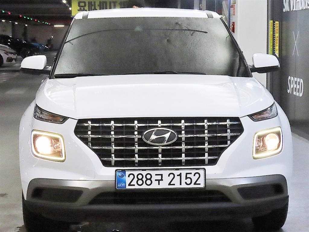 HYUNDAI Venue - Vista 2