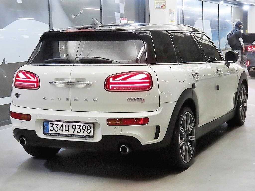 Mini Clubman - Vista 4