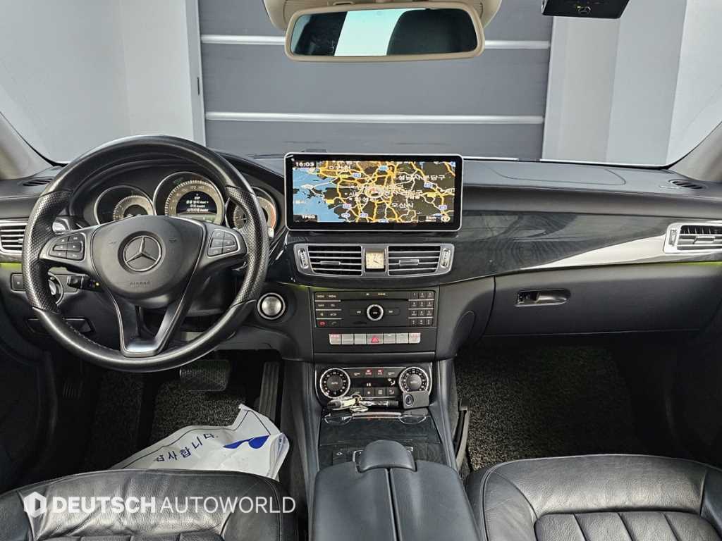 Mercedes Benz CLS Class - Vista 7