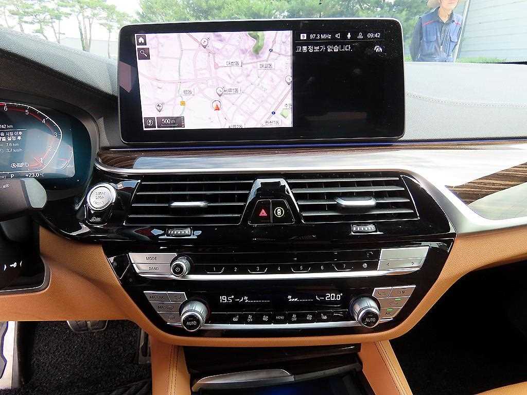 BMW 5 Series 2021 Gris - Importación desde Corea - HF Imports Iquique - Foto 14