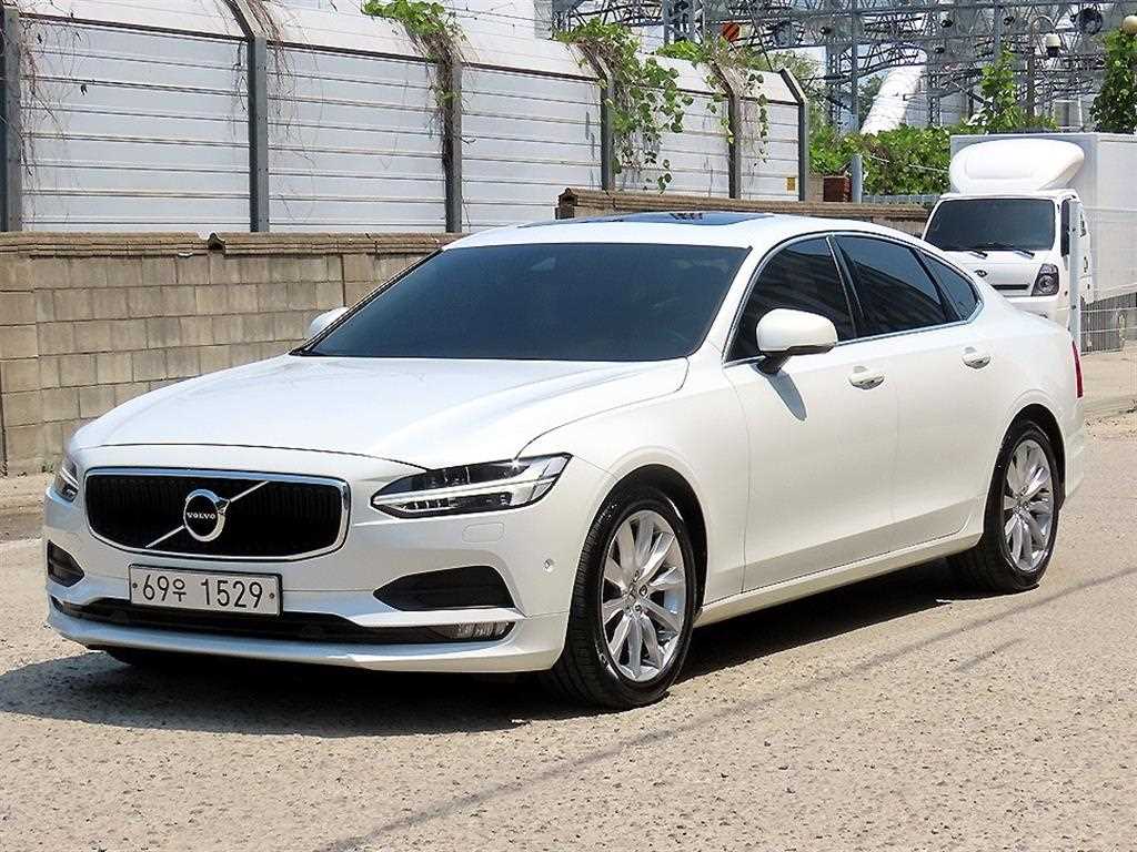Volvo S90 - Vista 2
