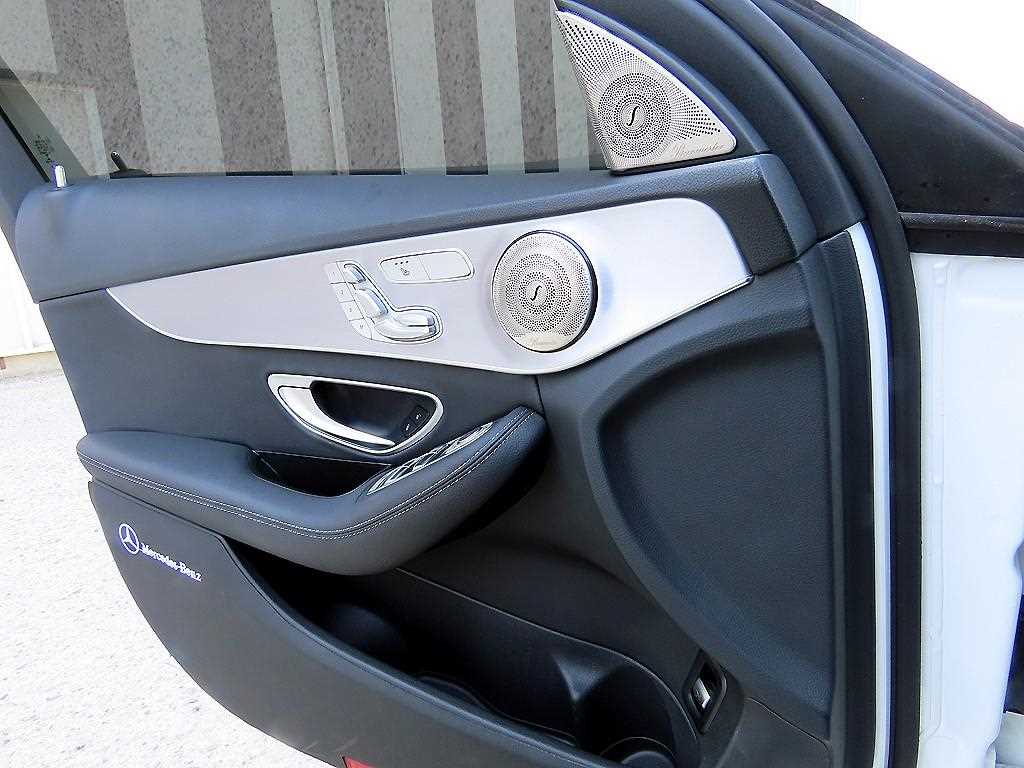 Mercedes Benz C Class - Vista 11