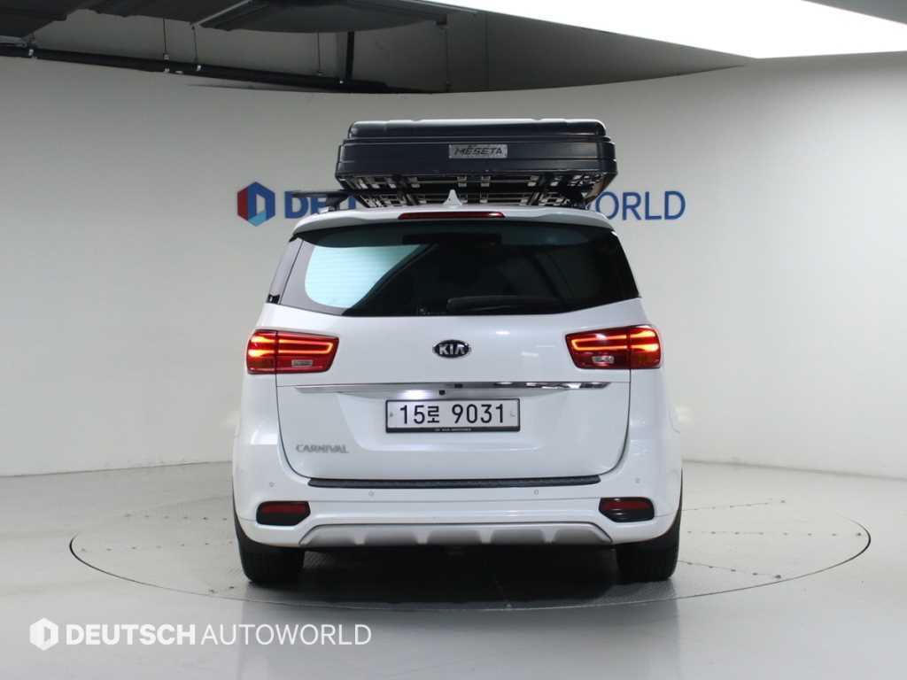 KIA Carnival - Vista 4