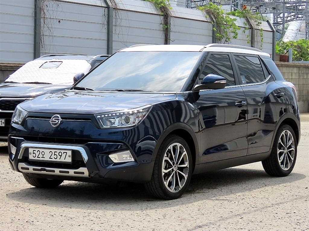 Ssangyong Tivoli - Vista 2
