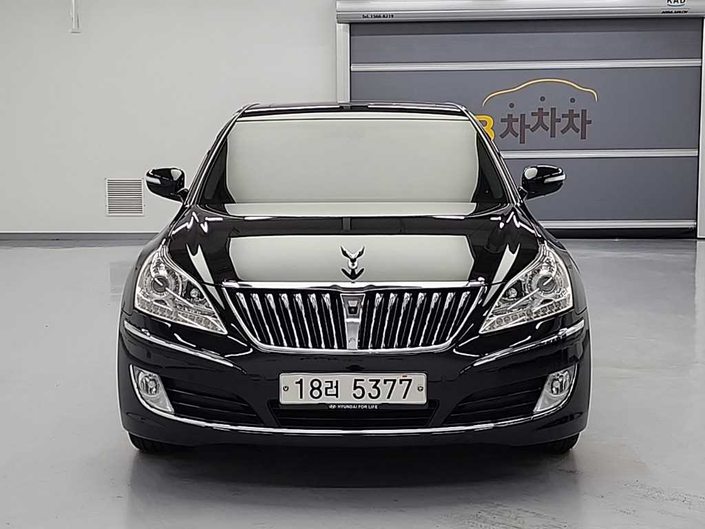 HYUNDAI Equus - Vista 2