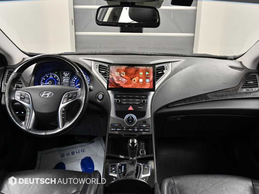 HYUNDAI Grandeur - Vista 7