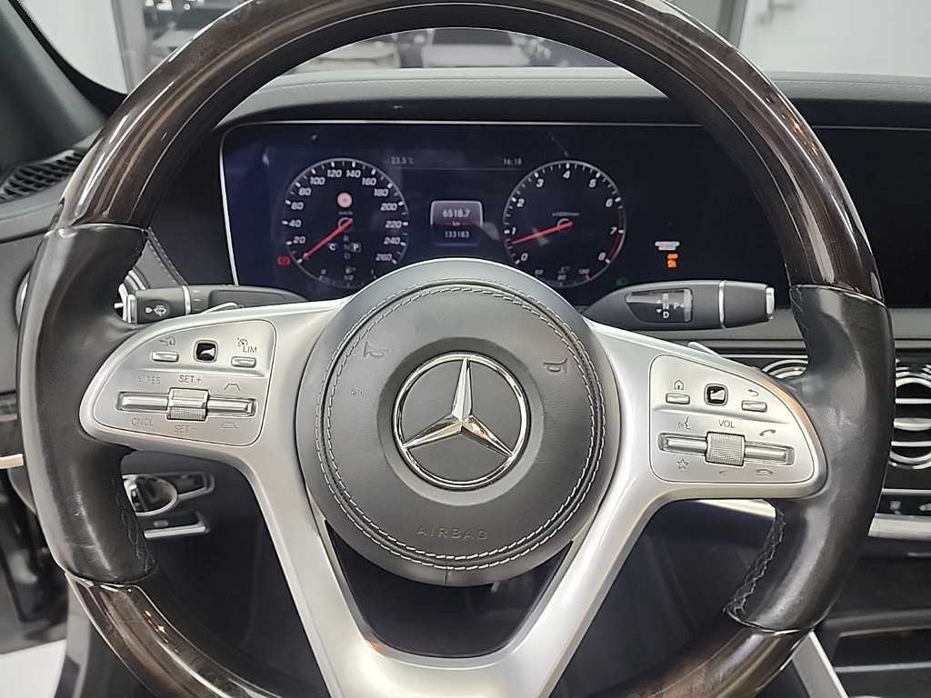 Mercedes Benz S Class - Vista 9