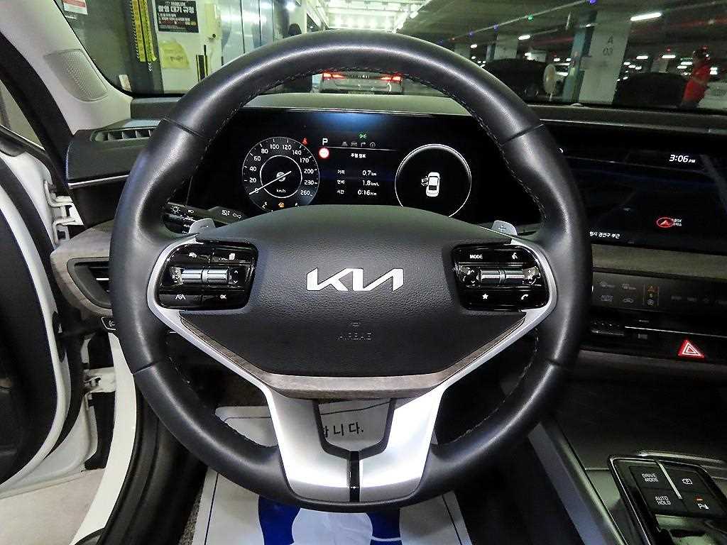 KIA K8 - Vista 8
