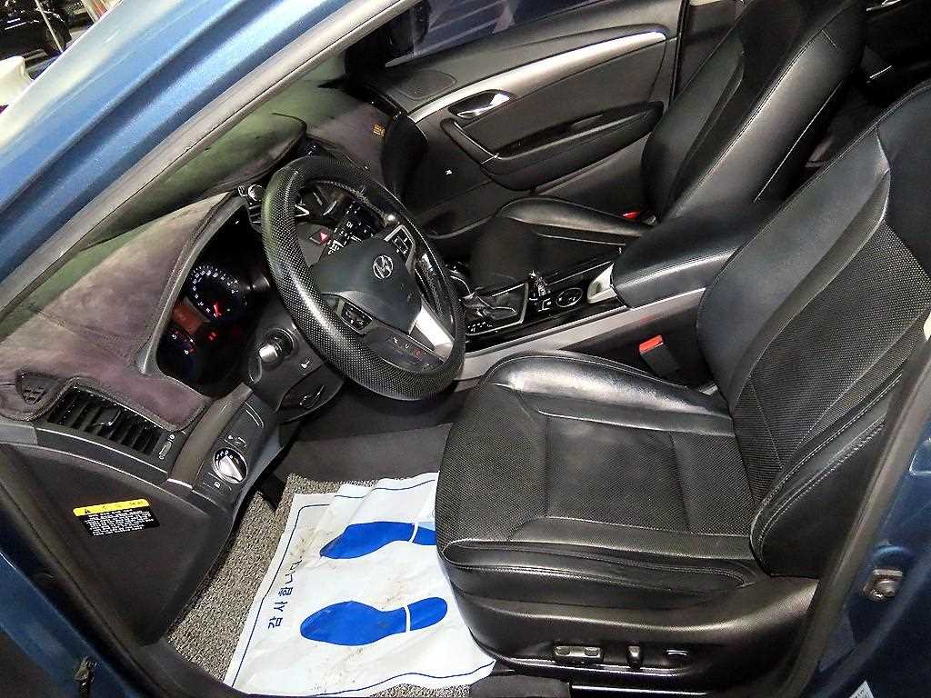 HYUNDAI i40 - Vista 6