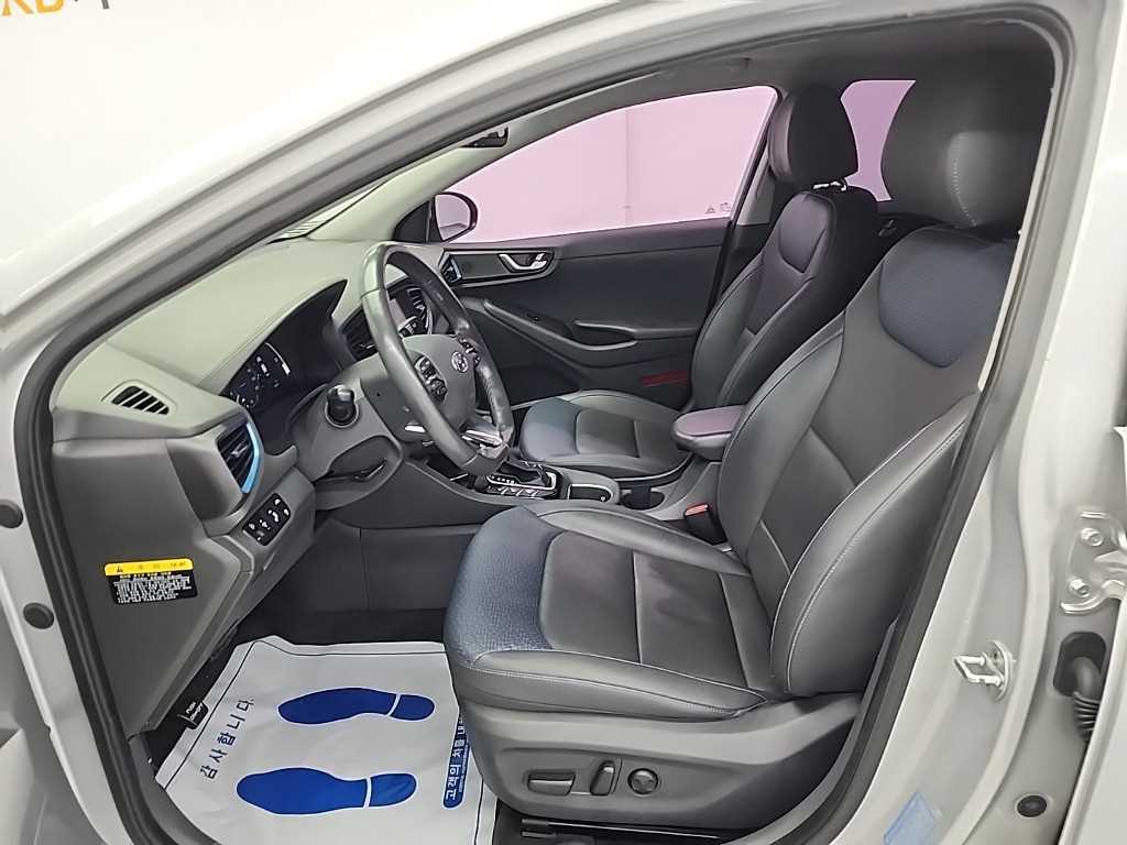 HYUNDAI Ioniq - Vista 11