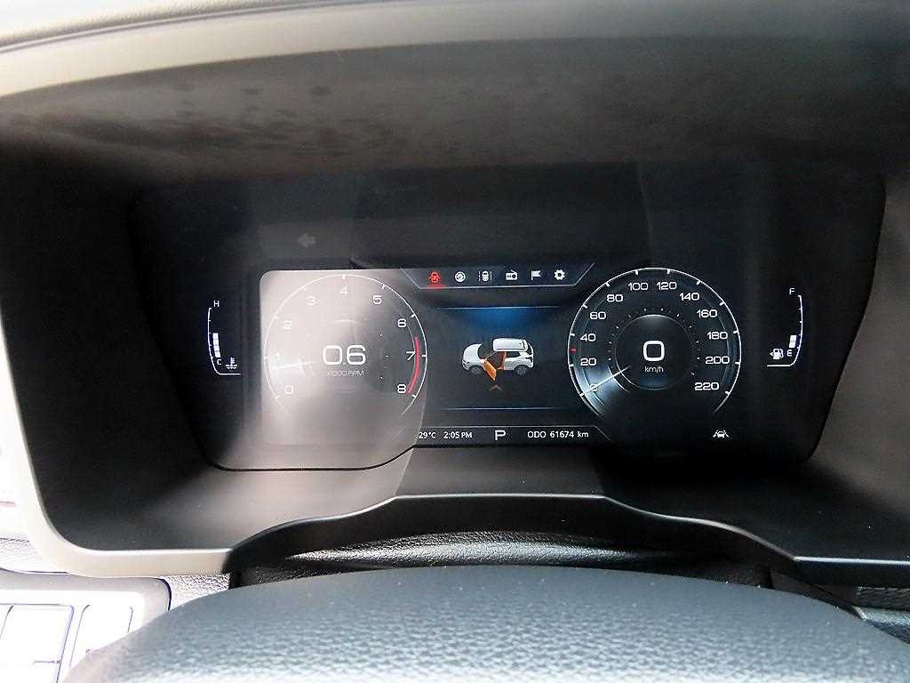 Ssangyong Tivoli - Vista 9