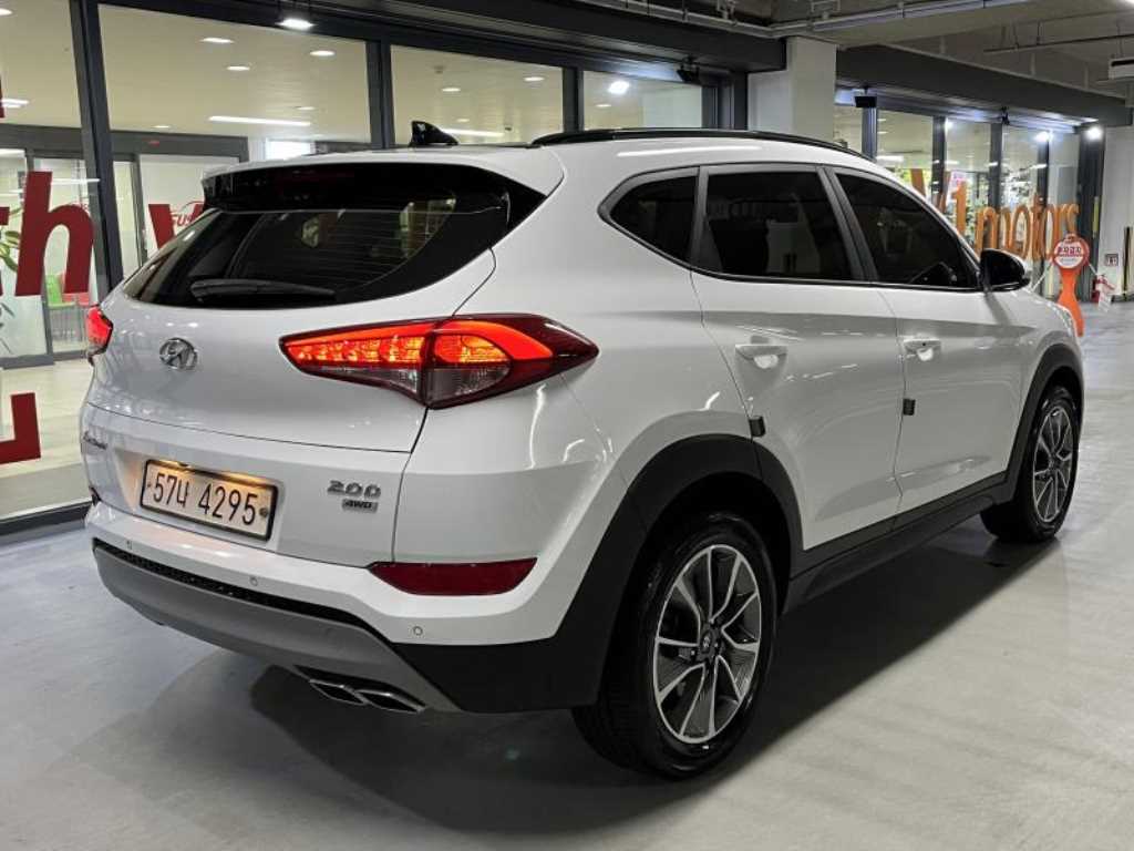 HYUNDAI Tucson - Vista 4