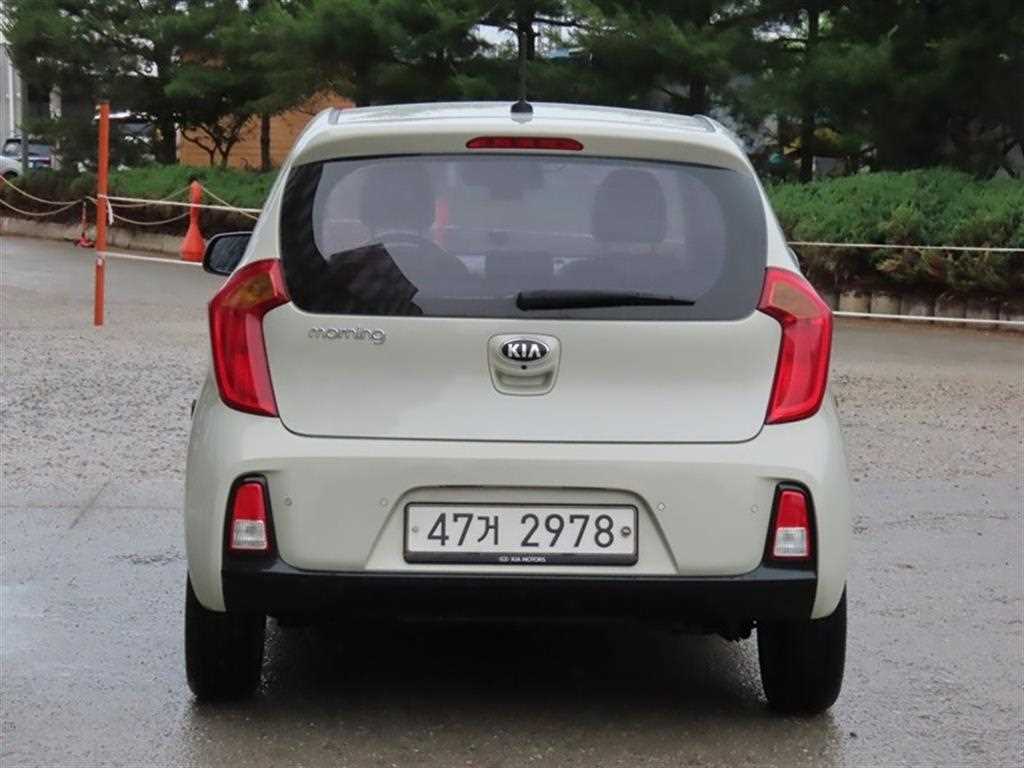 KIA Morning - Vista 4