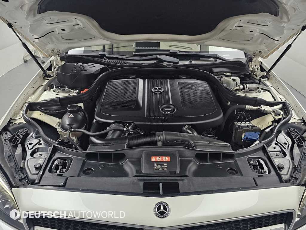 Mercedes Benz CLS Class - Vista 6