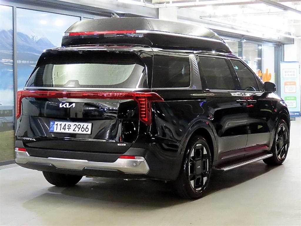 KIA Carnival - Vista 4