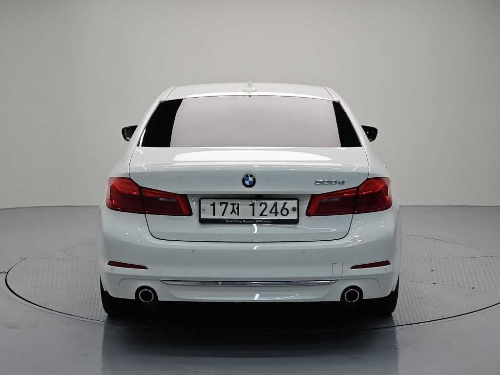 BMW 5 Series - Vista 3