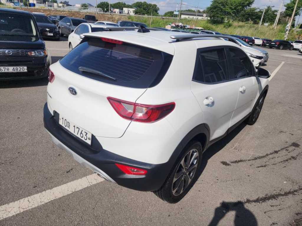 KIA Stonic - Vista 6
