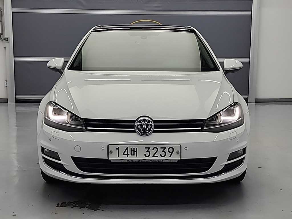 Volkswagen Golf - Vista 2