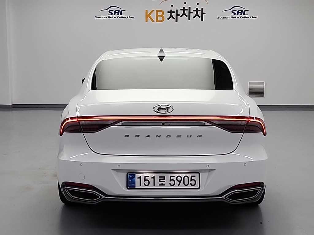HYUNDAI Grandeur - Vista 3