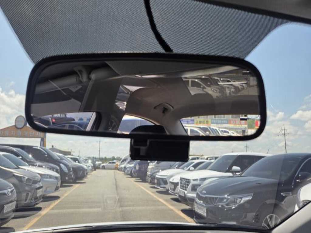HYUNDAI Avante - Vista 12