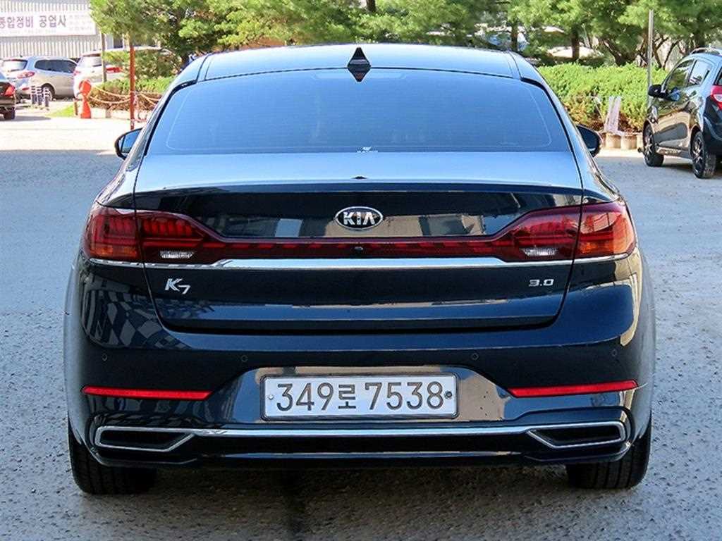 KIA K7 - Vista 4