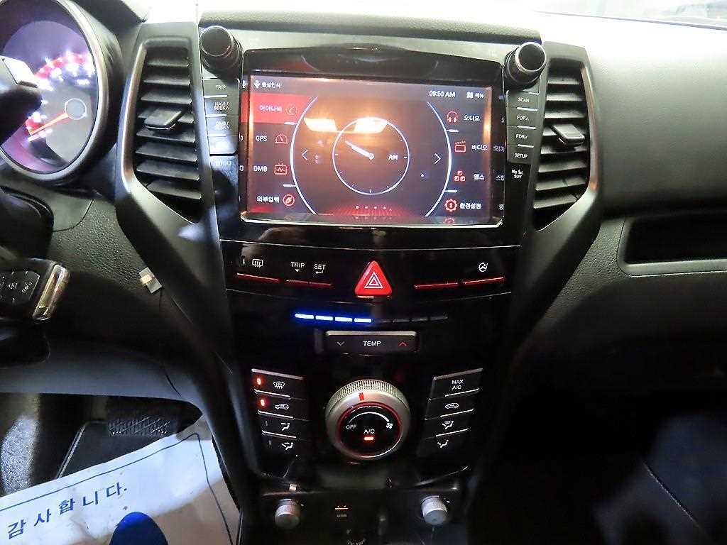 Ssangyong Tivoli - Vista 11