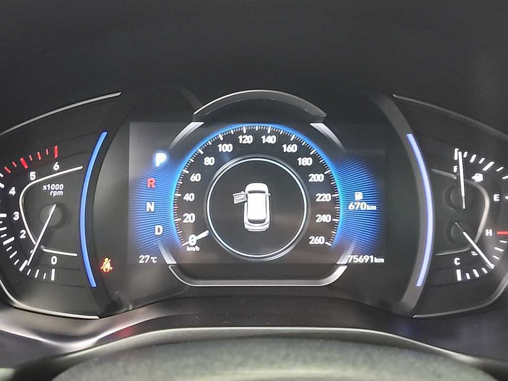 HYUNDAI Santa Fe - Vista 6