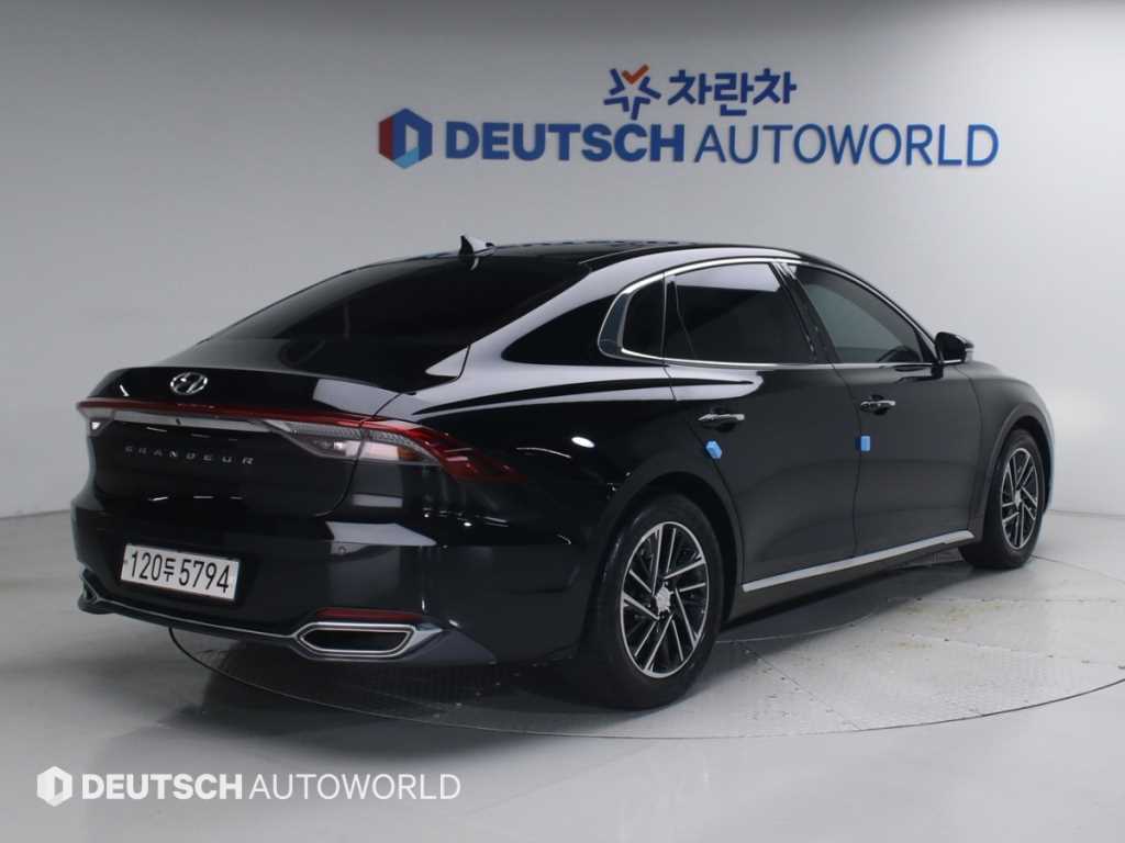 HYUNDAI Grandeur - Vista 2