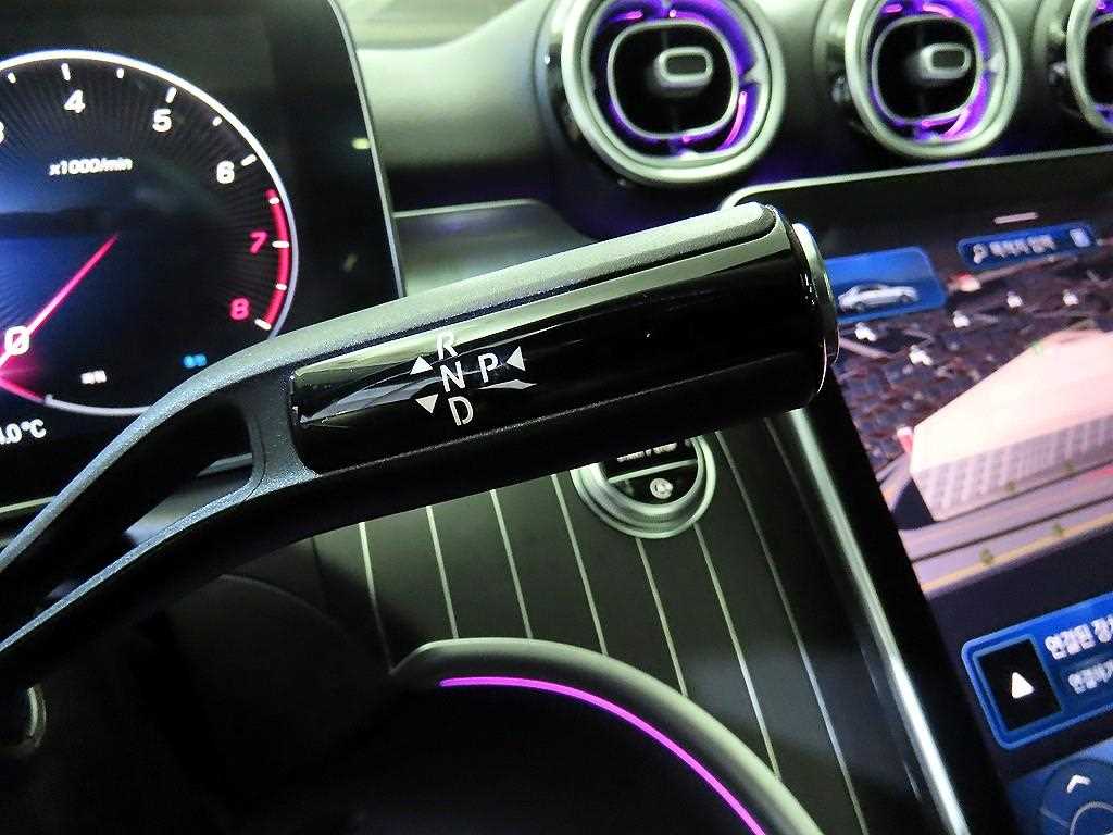 Mercedes Benz C Class - Vista 12