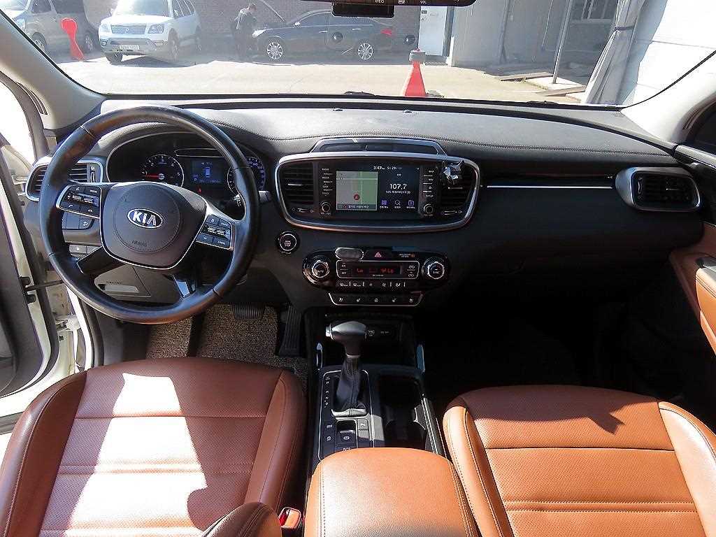 KIA Sorento - Vista 9