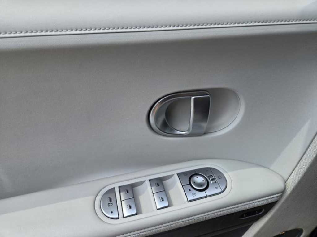 HYUNDAI Ioniq 5 - Vista 12